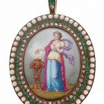 золотой кулон подвеска начала XIX с жемчугом эмали изумруды и бриллианты